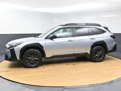 Used 2025 Subaru Outback Onyx Edition image 5