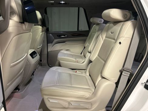 Used 2023 Cadillac Escalade Premium Luxury Platinum w/ LPO, Floor Liner Package AWD/4WD image 24