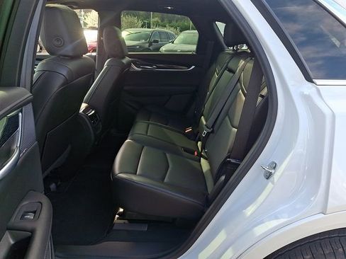 Used 2025 Cadillac XT5 Premium Luxury image 18