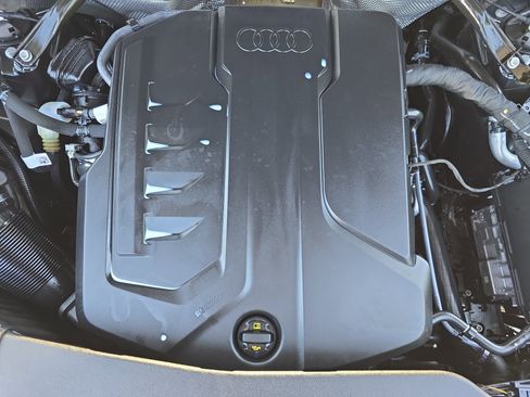 Used 2025 Audi Q5 Prestige w/ 20" Wheel Package AWD/4WD image 30