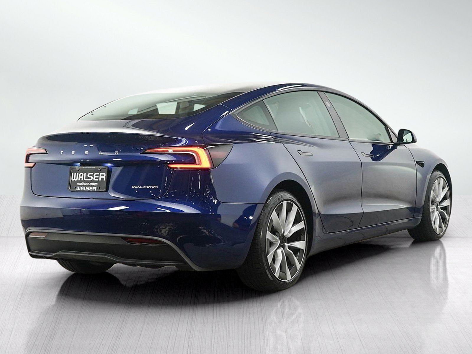 Used 2025 Tesla Model 3 Long Range AWD/4WD image 5