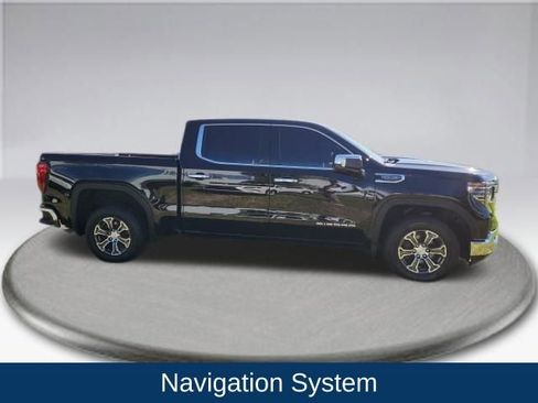 Used 2024 GMC Sierra 1500 SLT image 3