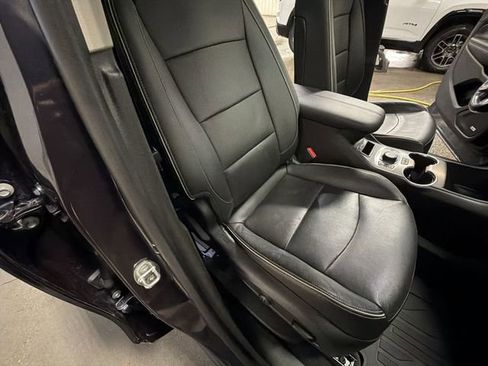 Used 2019 GMC Terrain Denali w/ Advanced Safety Package image 64