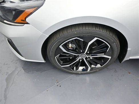 New 2025 Nissan Altima 2.5 SR image 39