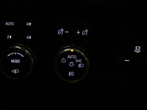 Used 2025 GMC Yukon AT4 Ultimate w/ LPO, Floor Liner Package AWD/4WD image 25