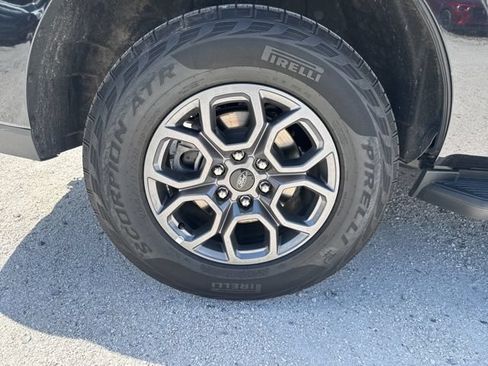 Used 2025 Ford Expedition Active AWD/4WD image 10