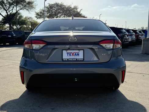 Used 2024 Toyota Corolla LE image 6