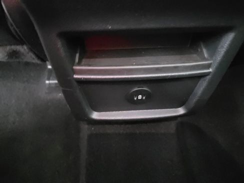 Used 2024 Ford Edge SEL image 25