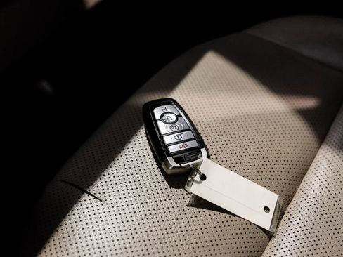 Used 2020 Ford Escape SEL image 56