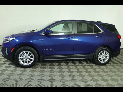 Used 2023 Chevrolet Equinox LT image 14