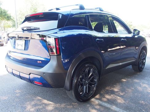 Used 2026 Nissan Kicks SR FWD image 7