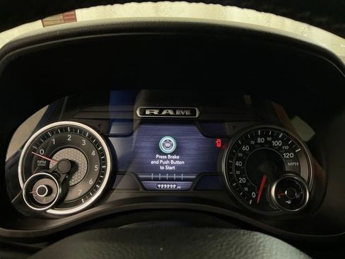 Used 2019 RAM 1500 Big Horn AWD/4WD image 15