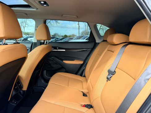 Used 2024 Kia Seltos SX w/ SX Sunroof Package image 15