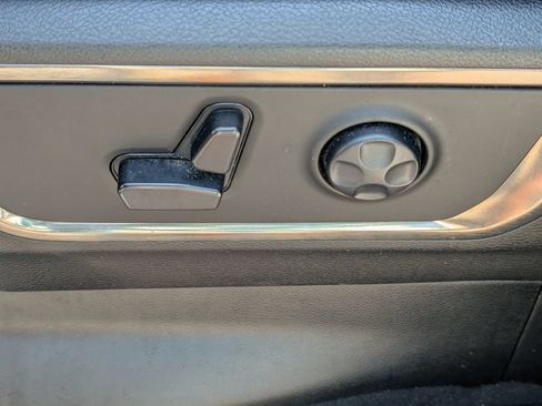 Used 2019 RAM 1500 Limited AWD/4WD image 21