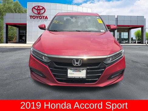 Used 2019 Honda Accord Sport image 2