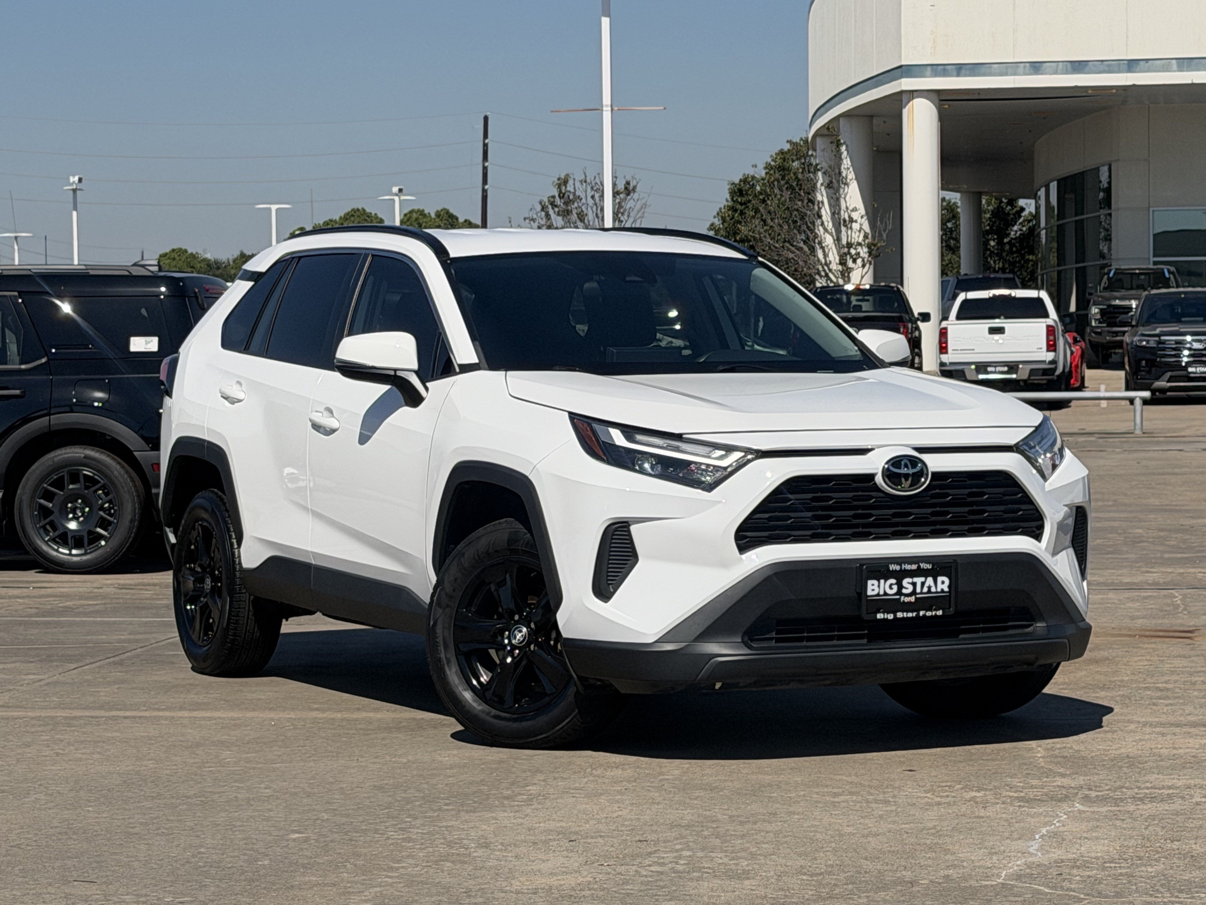 Used 2023 Toyota RAV4 XLE FWD image 2