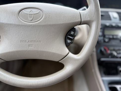 Used 2000 Toyota Avalon XL image 26