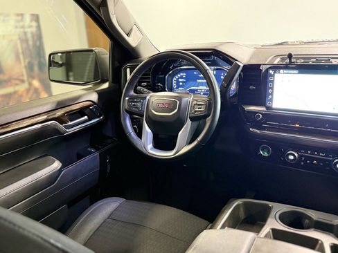 Used 2023 GMC Sierra 1500 Elevation image 11