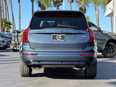 New 2026 Volvo XC90 B6 Ultra w/ Lounge Package image 4