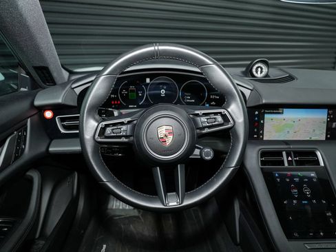 Certified 2025 Porsche Taycan 4S AWD/4WD image 31