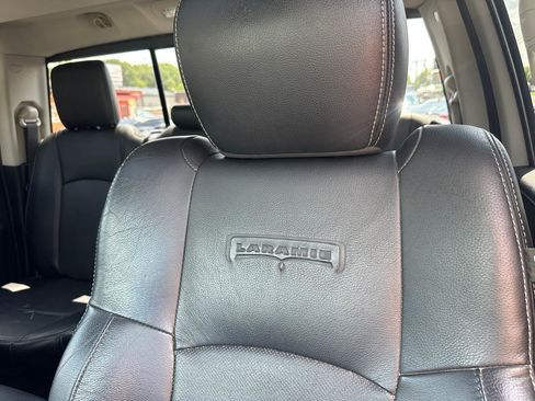 Used 2014 RAM 1500 Laramie w/ Convenience Group AWD/4WD image 18