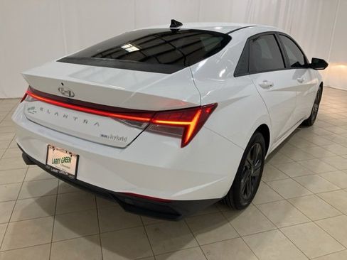 Used 2022 Hyundai Elantra Blue image 5