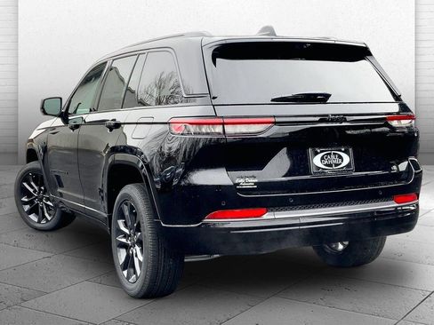 New 2026 Jeep Grand Cherokee Limited AWD/4WD image 3
