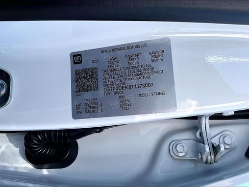 New 2026 GMC Canyon AT4 image 13