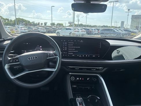 Used 2025 Audi Q5 Premium w/ Convenience Package AWD/4WD image 16