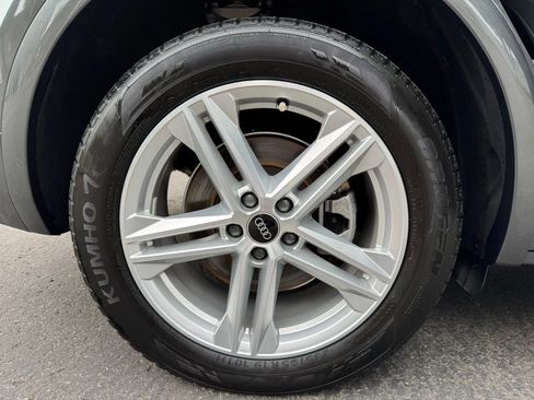 Used 2022 Audi Q5 e Premium w/ Convenience Package image 18