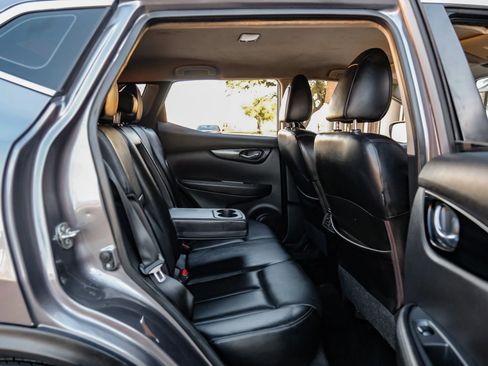 Used 2022 Nissan Rogue Sport SL image 38