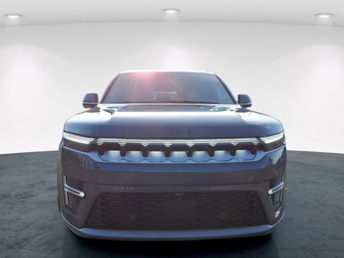 New 2026 Jeep Grand Wagoneer 4WD image 4
