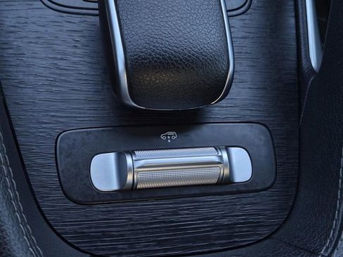 Certified 2022 Mercedes-Benz GLS 450 4MATIC image 36