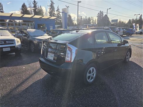 Used 2014 Toyota Prius Four image 6