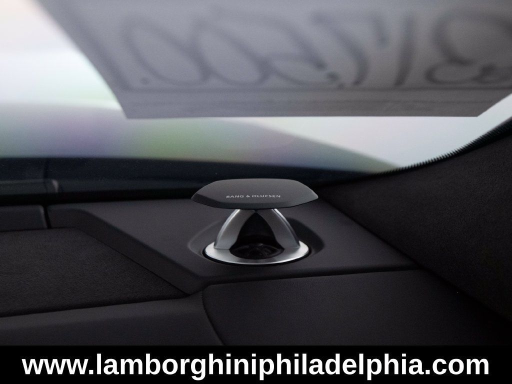 Used 2026 Lamborghini Urus S AWD/4WD image 38