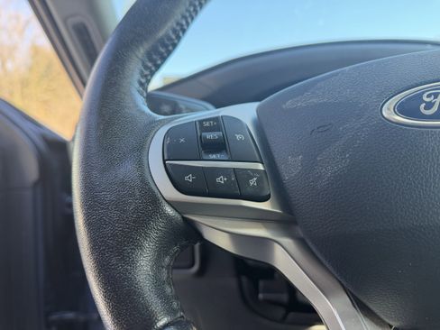 Used 2021 Ford Explorer XLT w/ Equipment Group 202A image 16