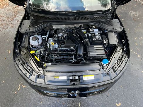 Used 2025 Volkswagen Jetta SE image 31