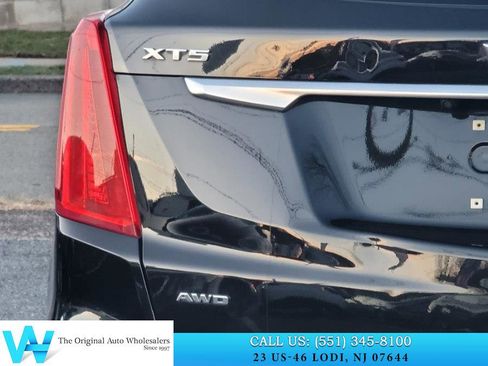 Used 2019 Cadillac XT5 Premium Luxury w/ Driver Assist Package image 12