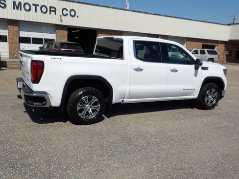 Used 2025 GMC Sierra 1500 SLT AWD/4WD image 6