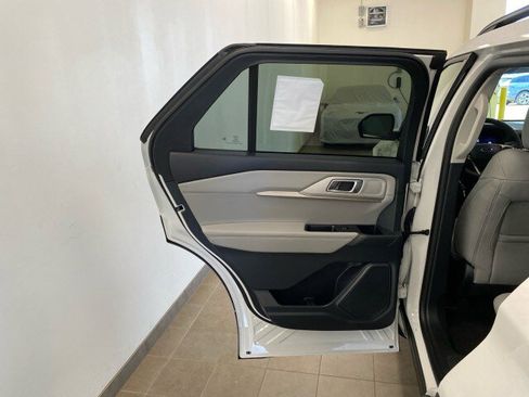 New 2025 Ford Explorer Active w/ Active Comfort Package image 32