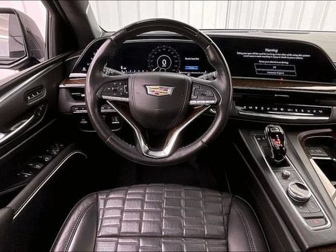 Used 2023 Cadillac Escalade Sport Platinum AWD/4WD image 5