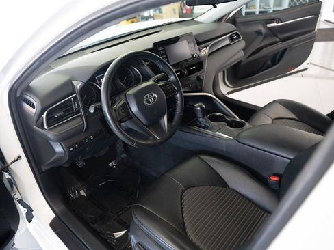 Used 2021 Toyota Camry SE FWD image 11