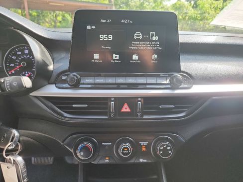 Used 2021 Kia Forte LXS FWD image 19