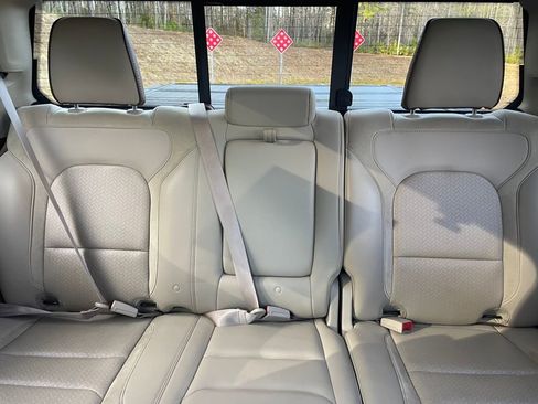 Used 2020 RAM 1500 Laramie image 24