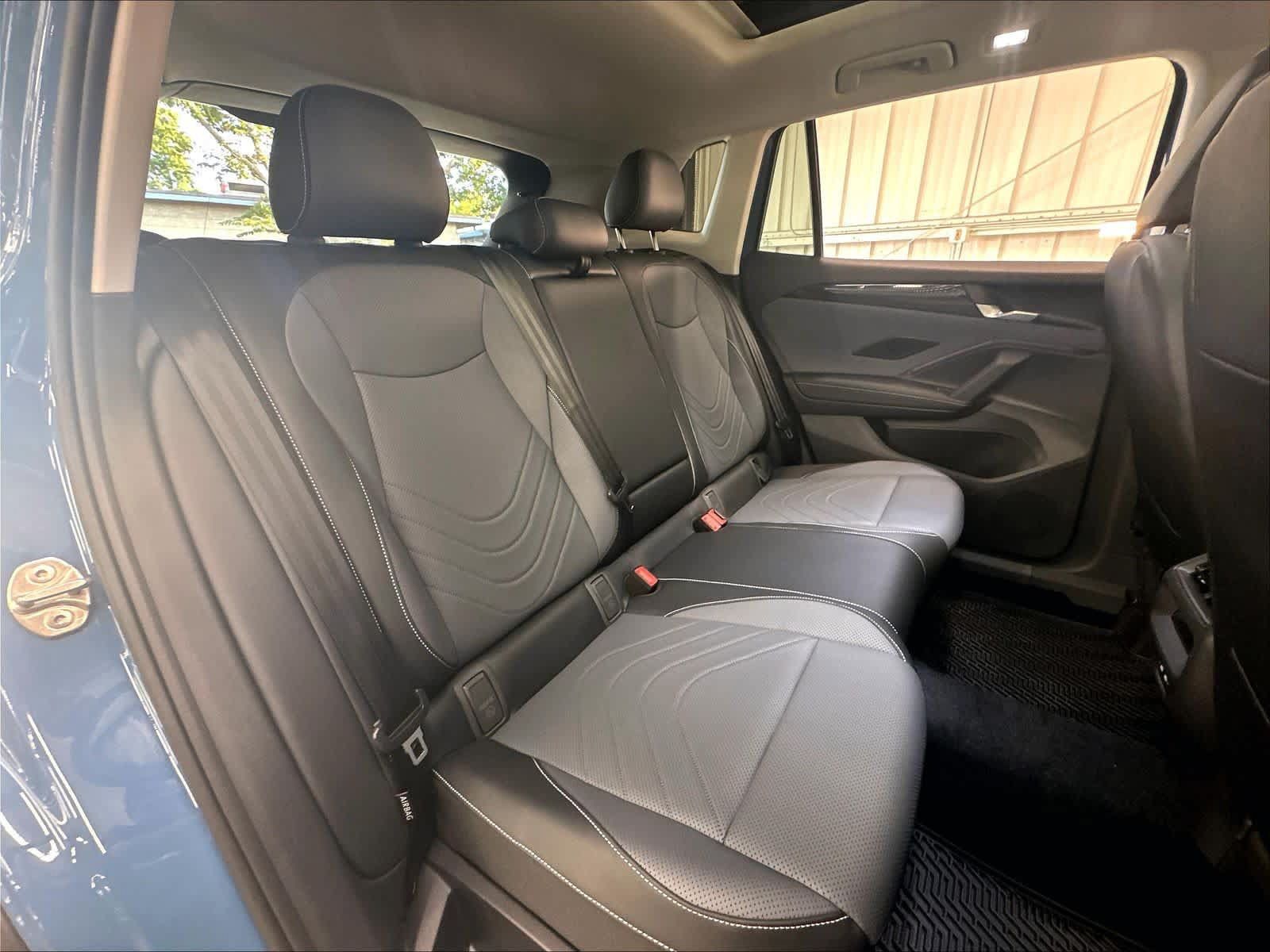 New 2026 Volkswagen Tiguan SE AWD/4WD image 10