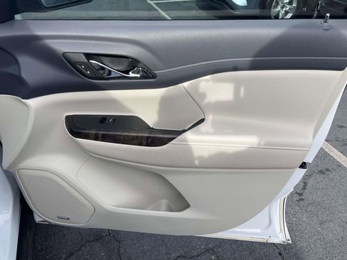 Used 2021 GMC Acadia Denali image 46