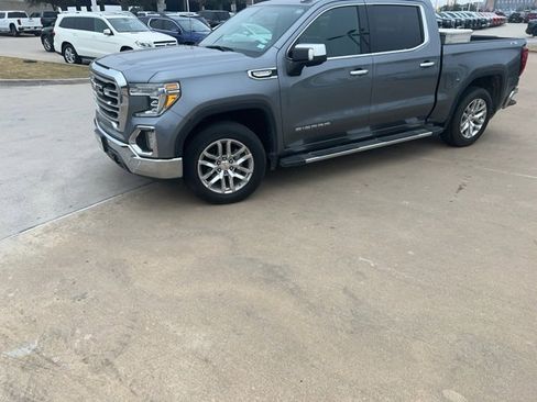 Used 2020 GMC Sierra 1500 SLT image 2