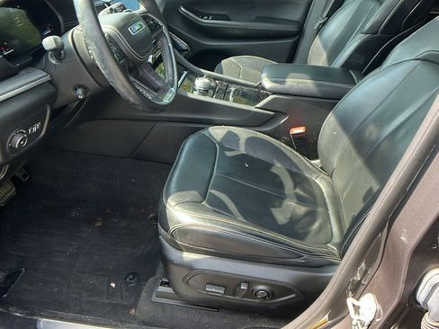 Used 2021 Jeep Grand Cherokee L Overland image 16