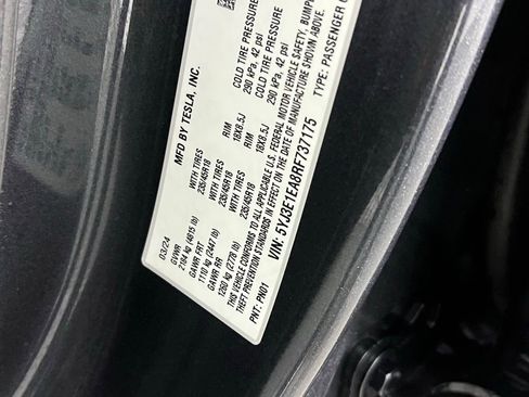Used 2024 Tesla Model 3 Standard Range image 33