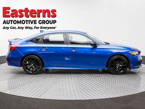 Used 2022 Honda Civic Sport image 4